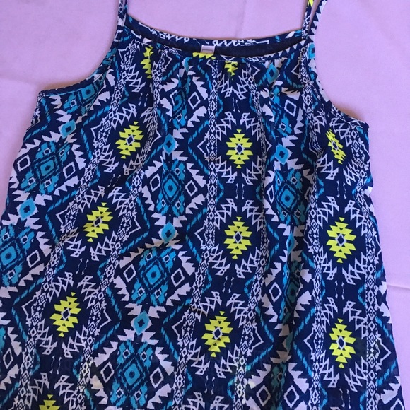 Blue top - Picture 4 of 5